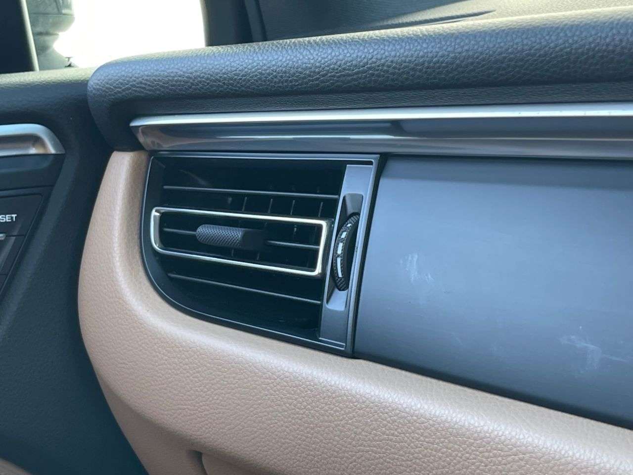 2019 PORSCHE MACAN 2019 PORSCHE MACAN