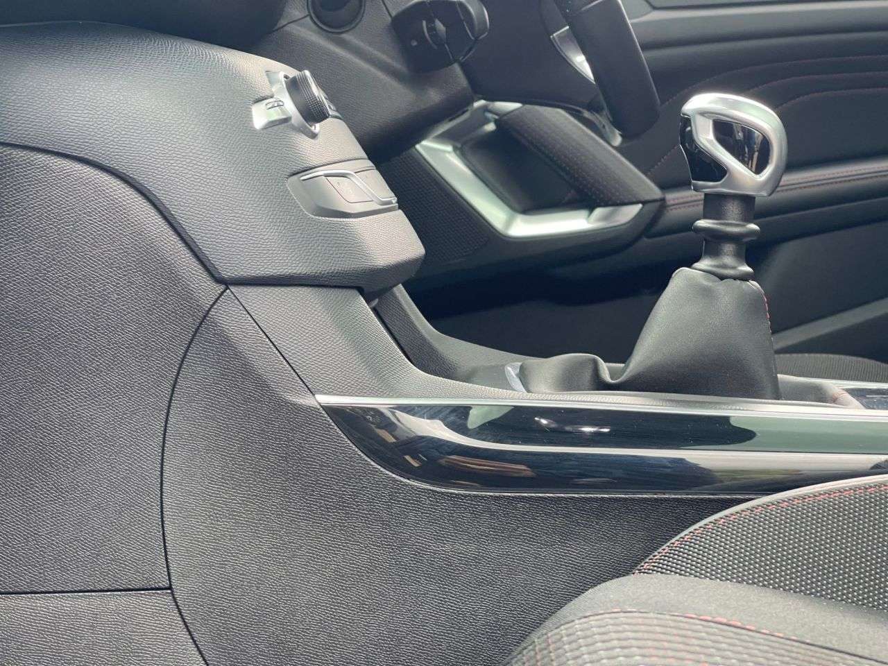 2018 PEUGEOT 308 2018 PEUGEOT 308