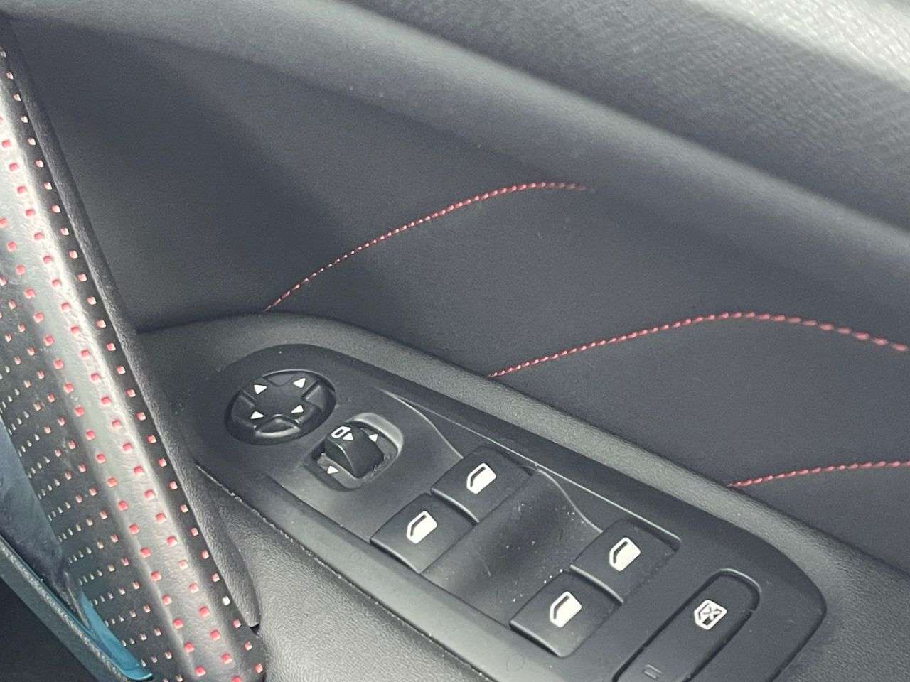 2018 PEUGEOT 308 2018 PEUGEOT 308