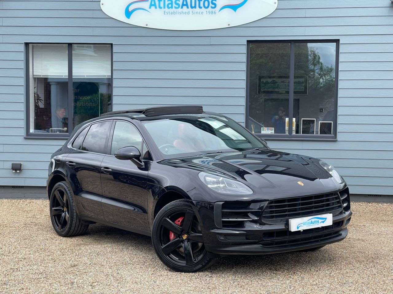 A 2019 PORSCHE MACAN 3.0T V6 S SUV 5dr Petrol PDK 4WD Euro 6 (s/s) (354 ps) A 2019 PORSCHE MACAN 3.0T V6 S SUV 5dr Petrol PDK 4WD Euro 6 (s/s) (354 ps)