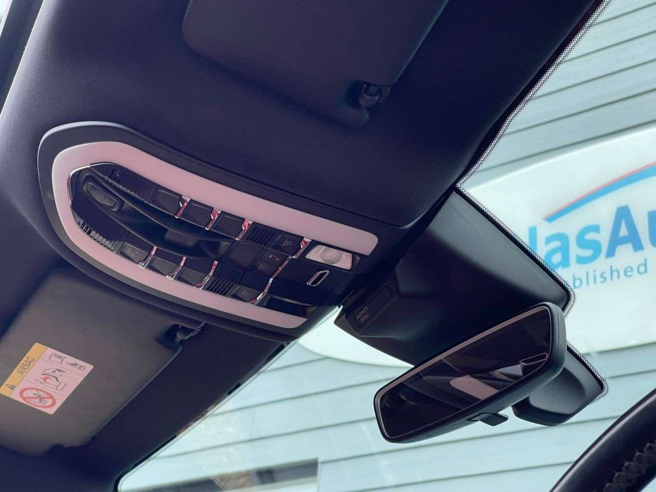 2019 PORSCHE MACAN 2019 PORSCHE MACAN