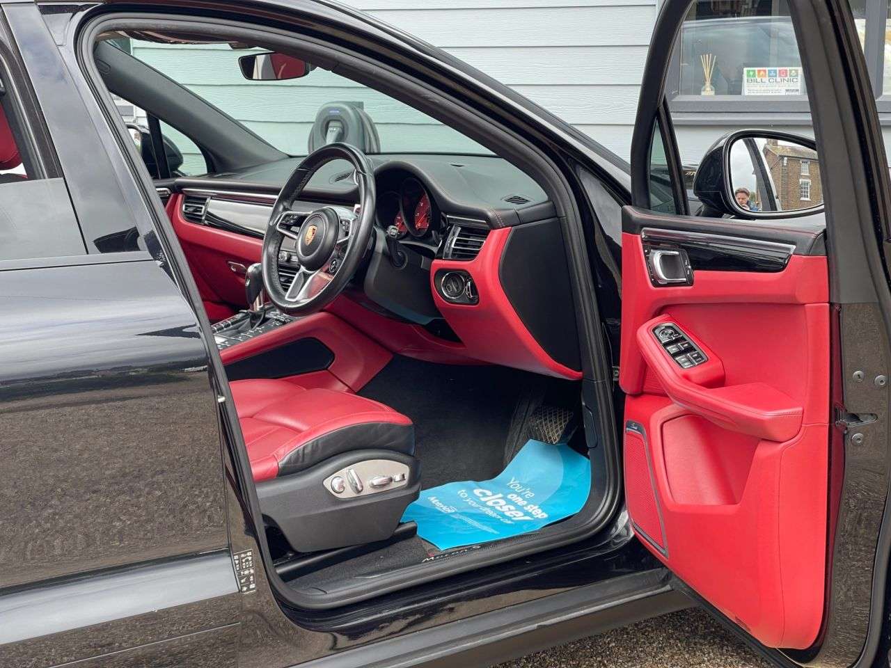 2019 PORSCHE MACAN 2019 PORSCHE MACAN