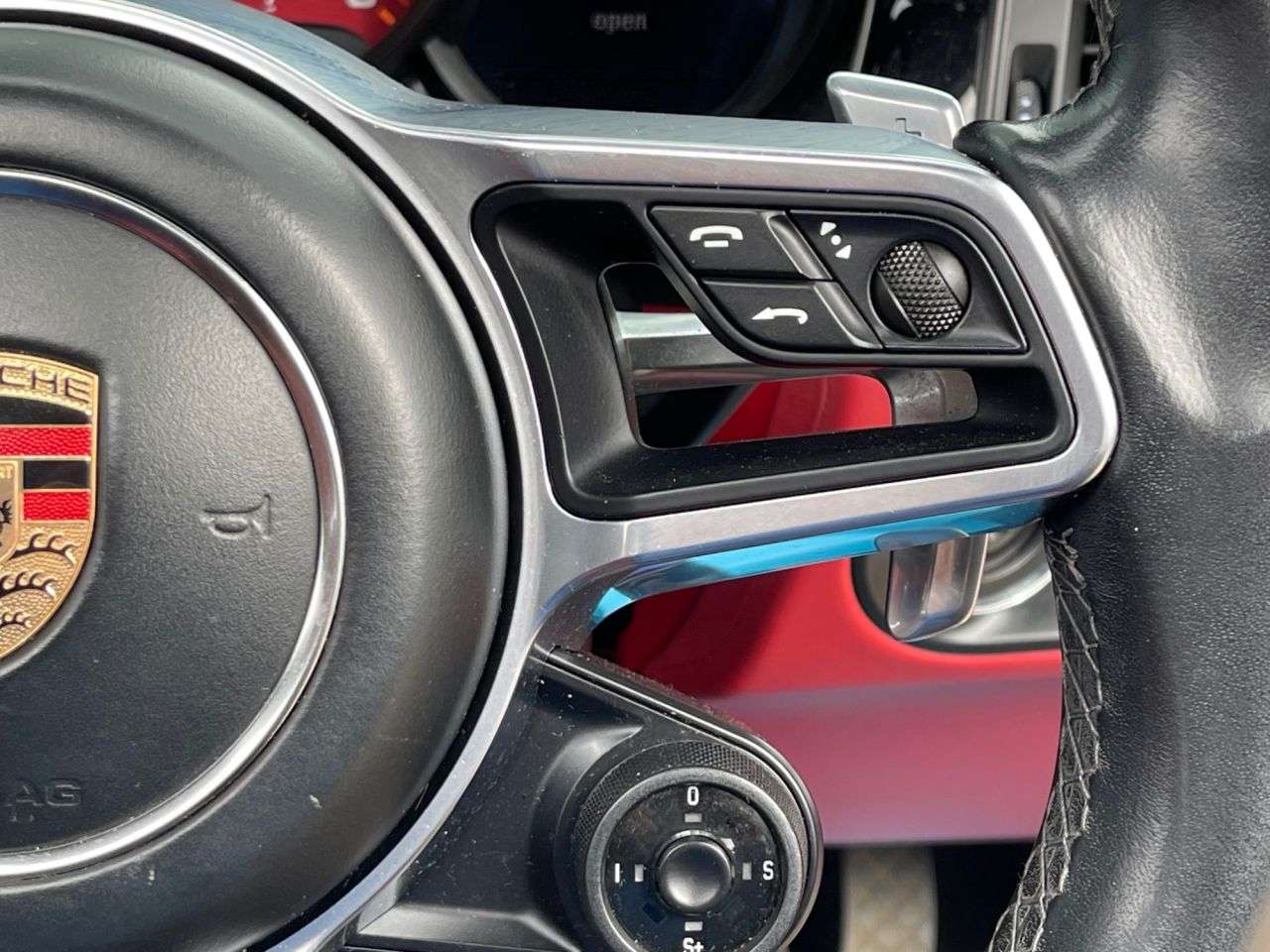 2019 PORSCHE MACAN 2019 PORSCHE MACAN