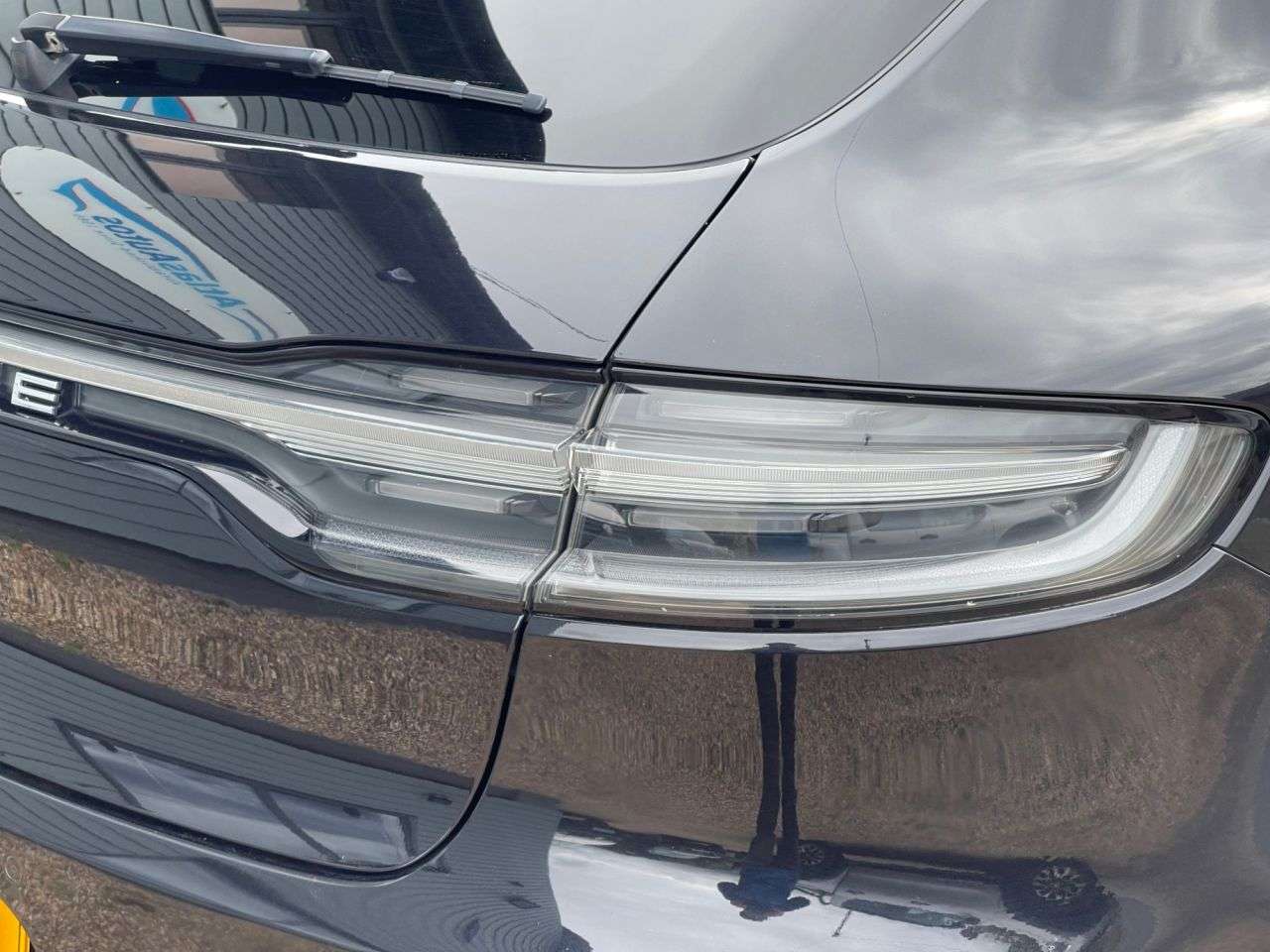 2019 PORSCHE MACAN 2019 PORSCHE MACAN