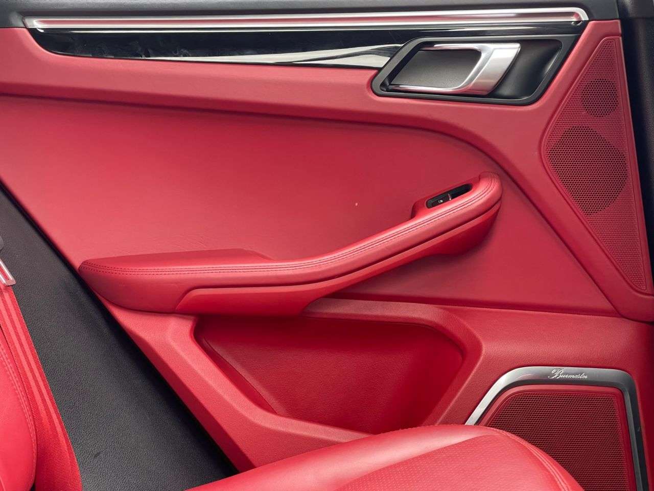 2019 PORSCHE MACAN 2019 PORSCHE MACAN