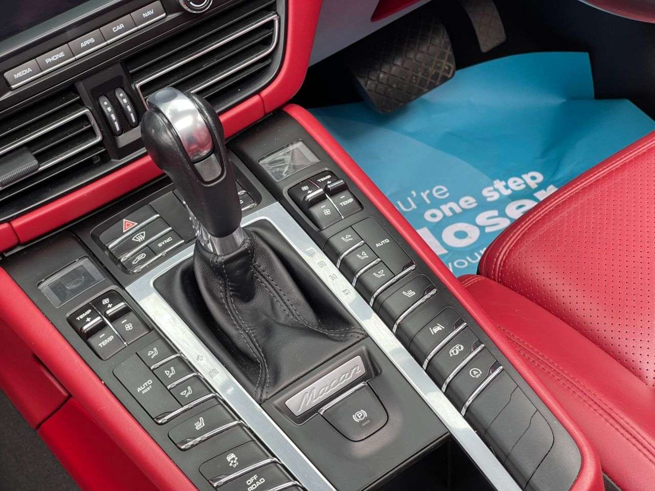 2019 PORSCHE MACAN 2019 PORSCHE MACAN