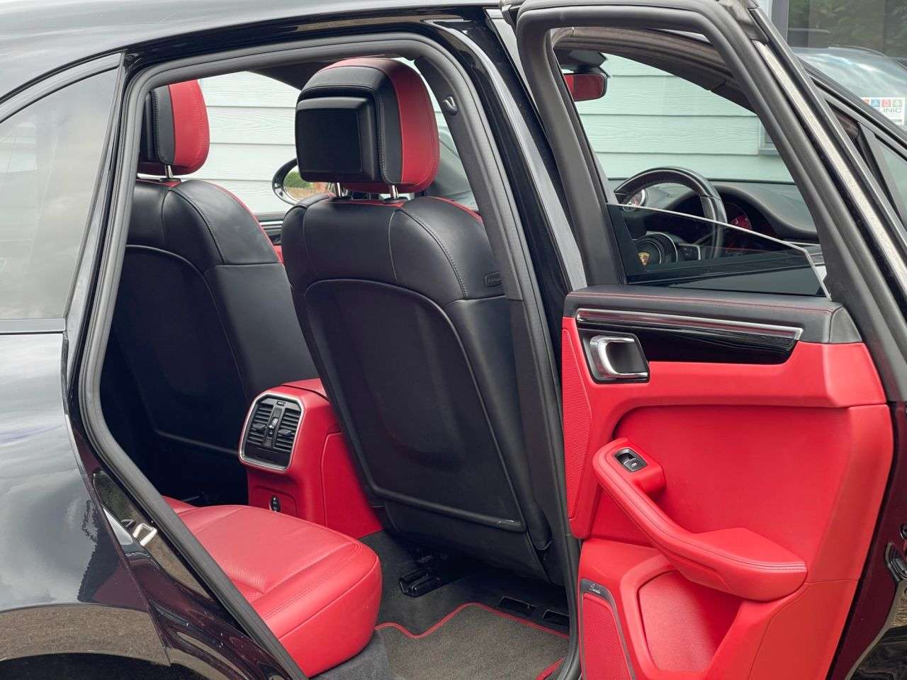 2019 PORSCHE MACAN 2019 PORSCHE MACAN