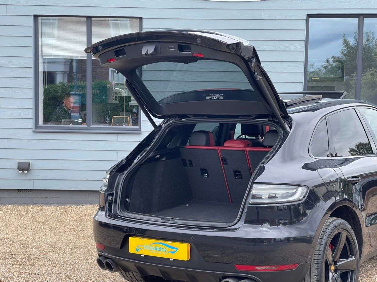 2019 PORSCHE MACAN 2019 PORSCHE MACAN