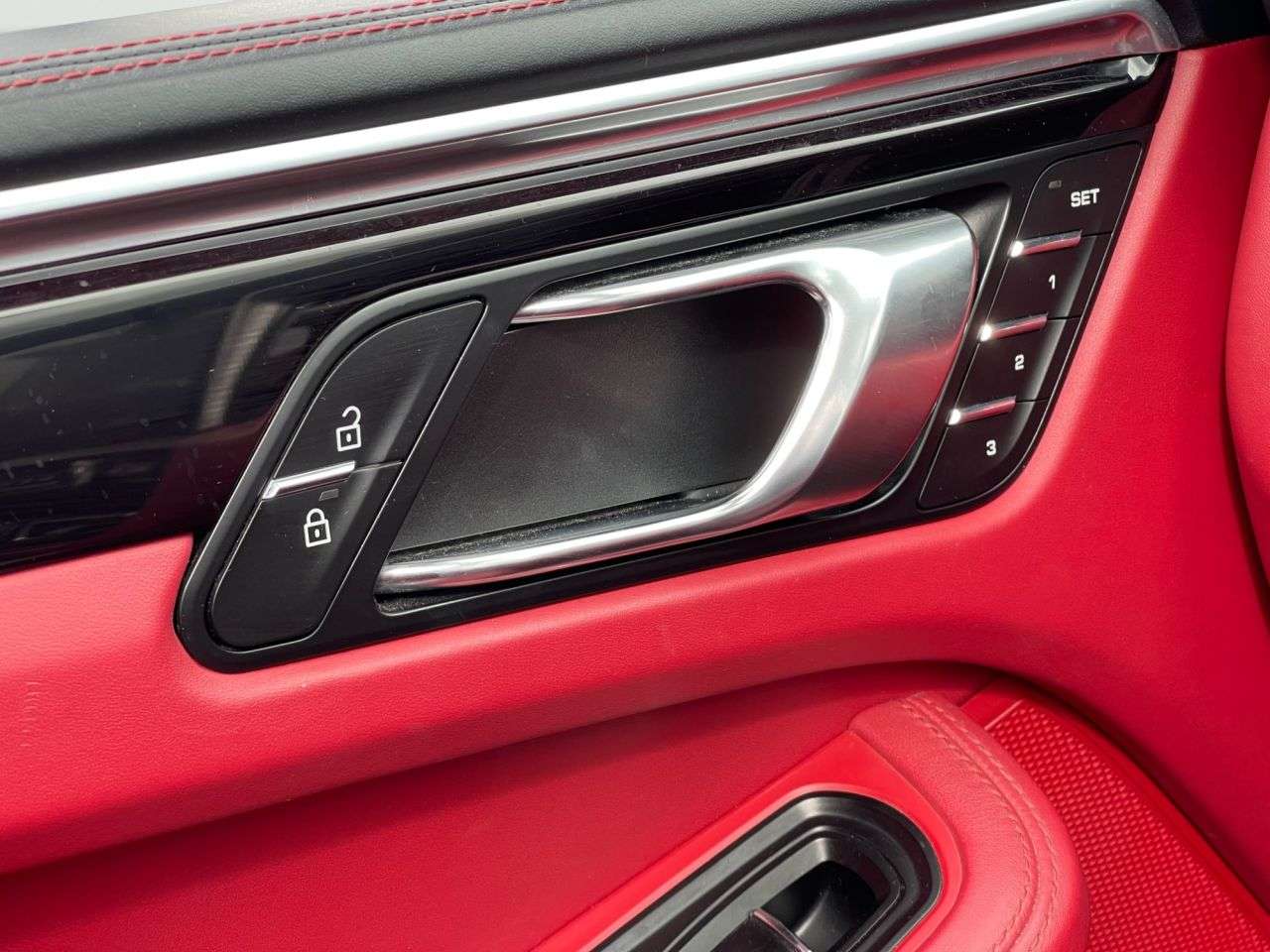2019 PORSCHE MACAN 2019 PORSCHE MACAN