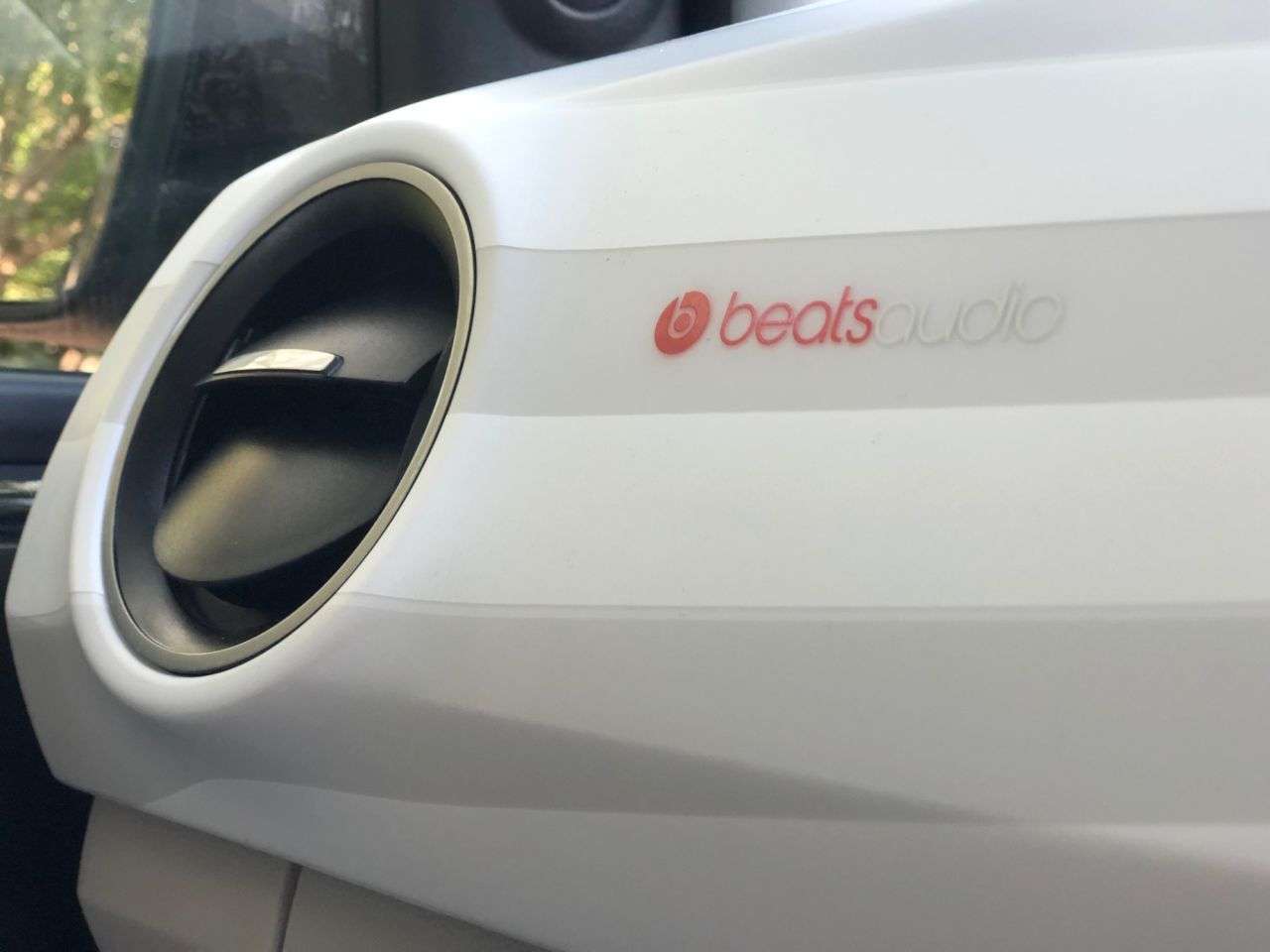 A 2018 VOLKSWAGEN UP! 1.0 up! beats Hatchback 5dr Petrol Manual Euro 6 (s/s) (60 ps) A 2018 VOLKSWAGEN UP! 1.0 up! beats Hatchback 5dr Petrol Manual Euro 6 (s/s) (60 ps)