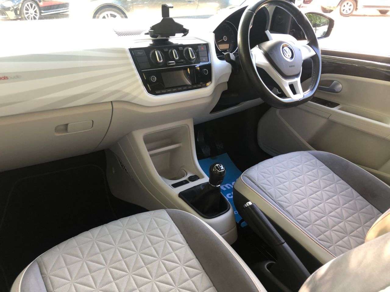 2018 VOLKSWAGEN UP! 2018 VOLKSWAGEN UP!