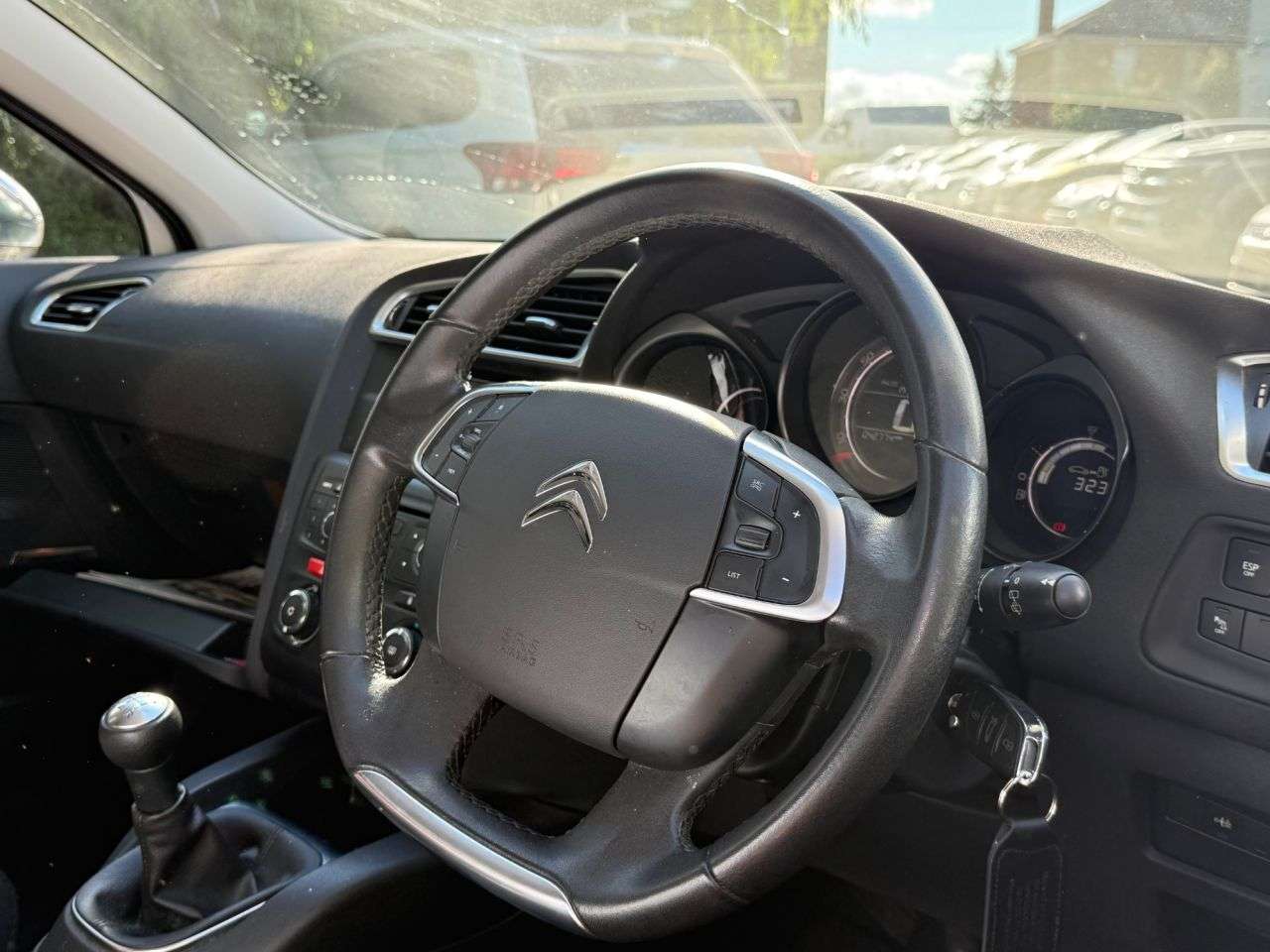 A 2013 CITROEN C4 1.6 VTi Selection Hatchback 5dr Petrol Manual Euro 5 (120 ps) 2 Owner' A 2013 CITROEN C4 1.6 VTi Selection Hatchback 5dr Petrol Manual Euro 5 (120 ps) 2 Owner'