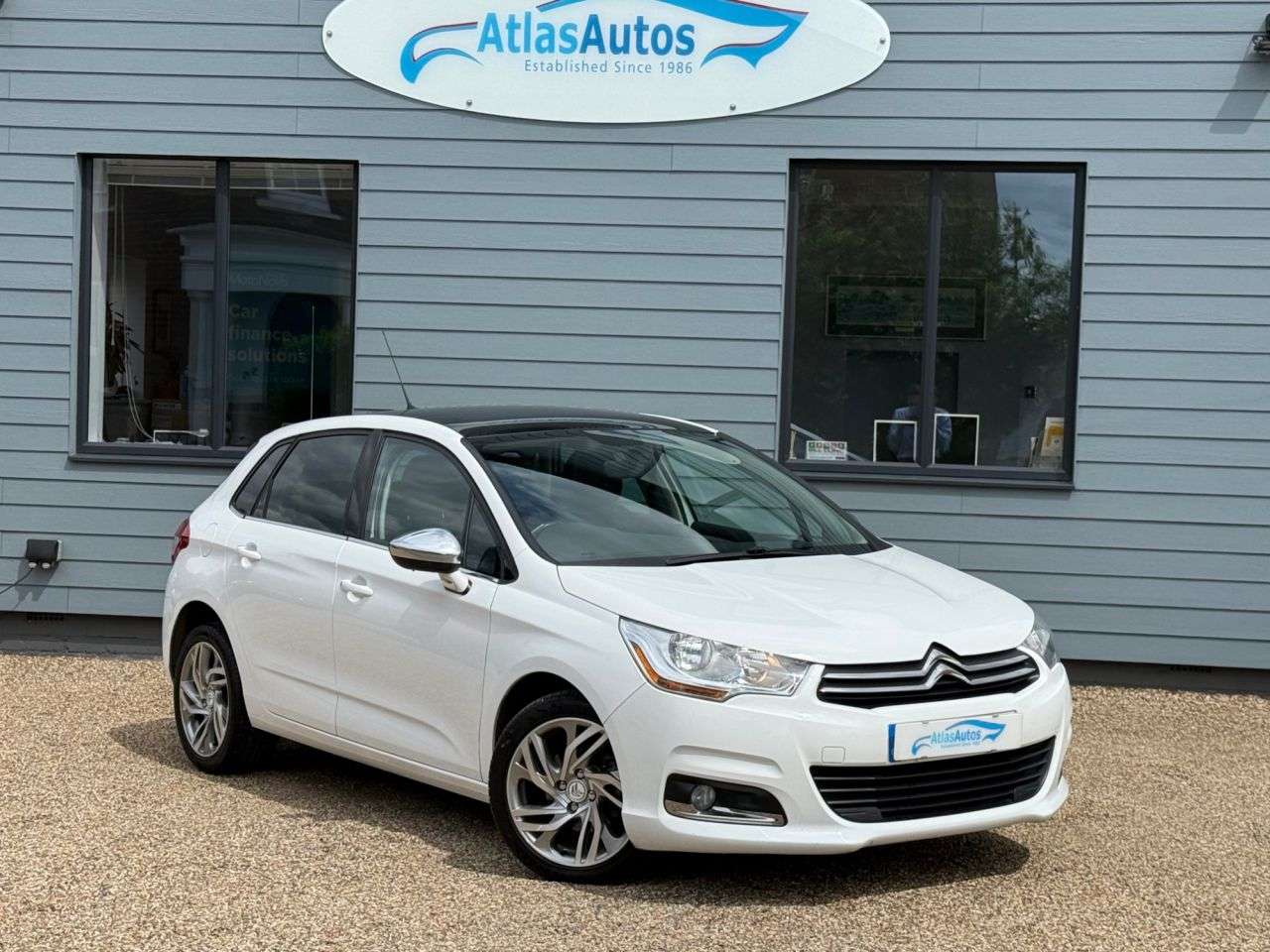 A 2013 CITROEN C4 1.6 VTi Selection Hatchback 5dr Petrol Manual Euro 5 (120 ps) PANO GLASS RO A 2013 CITROEN C4 1.6 VTi Selection Hatchback 5dr Petrol Manual Euro 5 (120 ps) PANO GLASS RO