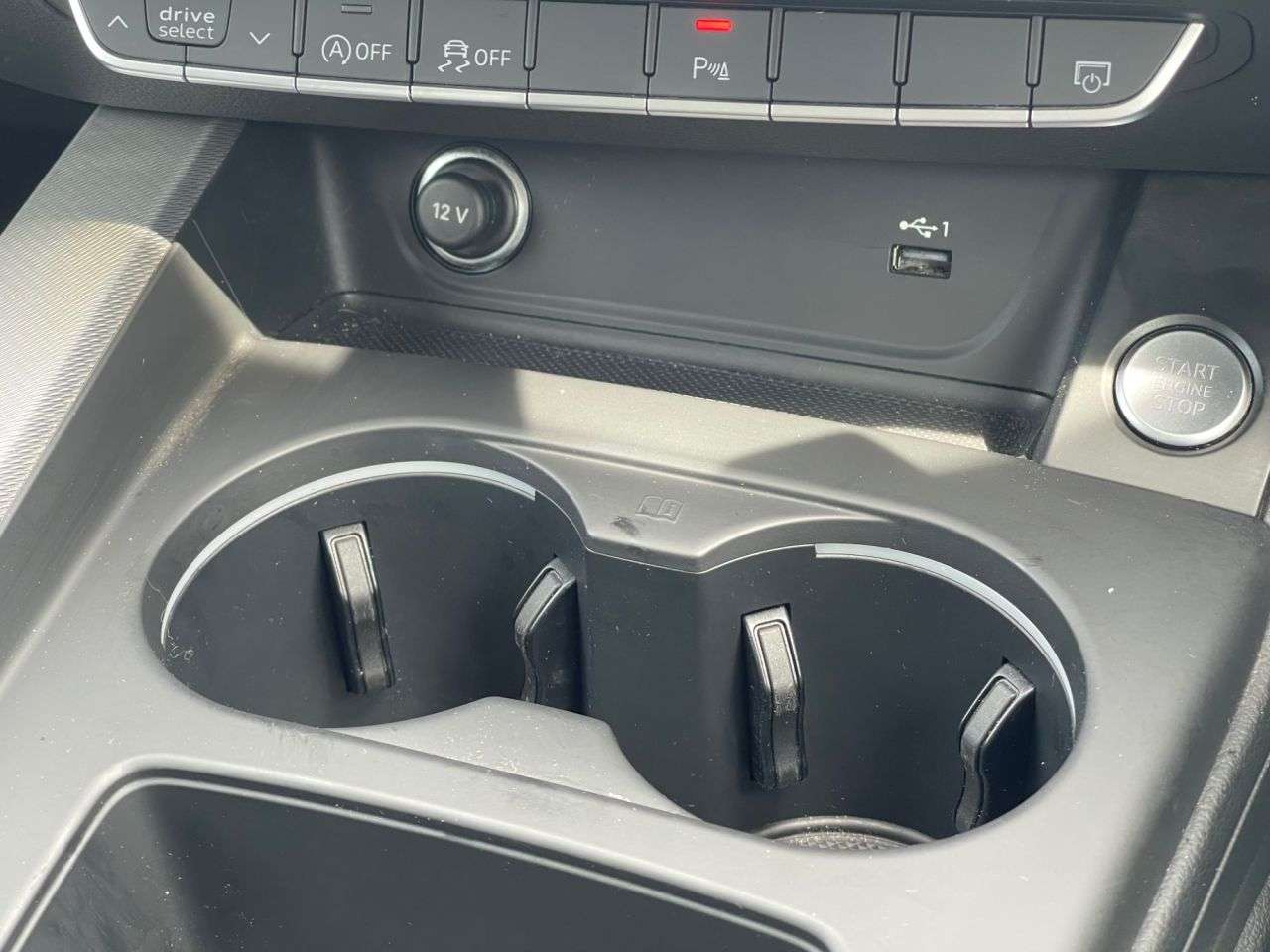 2022 AUDI A4 2022 AUDI A4