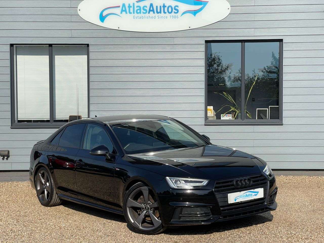 A 2017 AUDI A4 1.4 TFSI Black Edition Saloon 4dr Petrol Manual Euro 6 (s/s) (150 ps) A 2017 AUDI A4 1.4 TFSI Black Edition Saloon 4dr Petrol Manual Euro 6 (s/s) (150 ps)