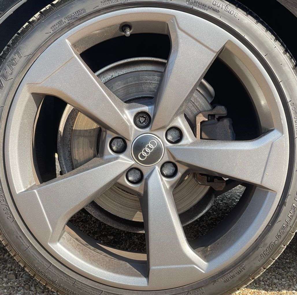 2017 AUDI A4 2017 AUDI A4