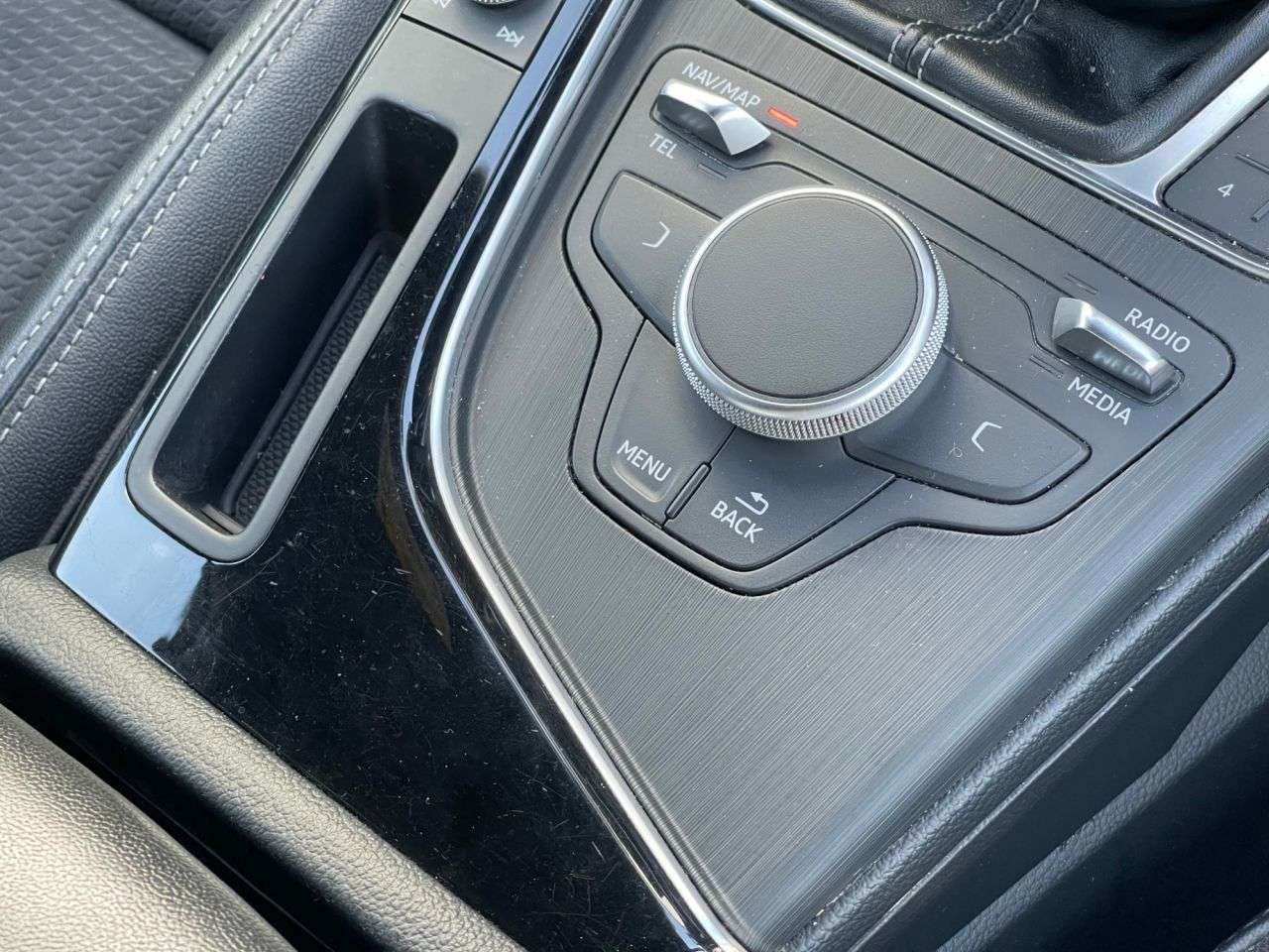 2017 AUDI A4 2017 AUDI A4