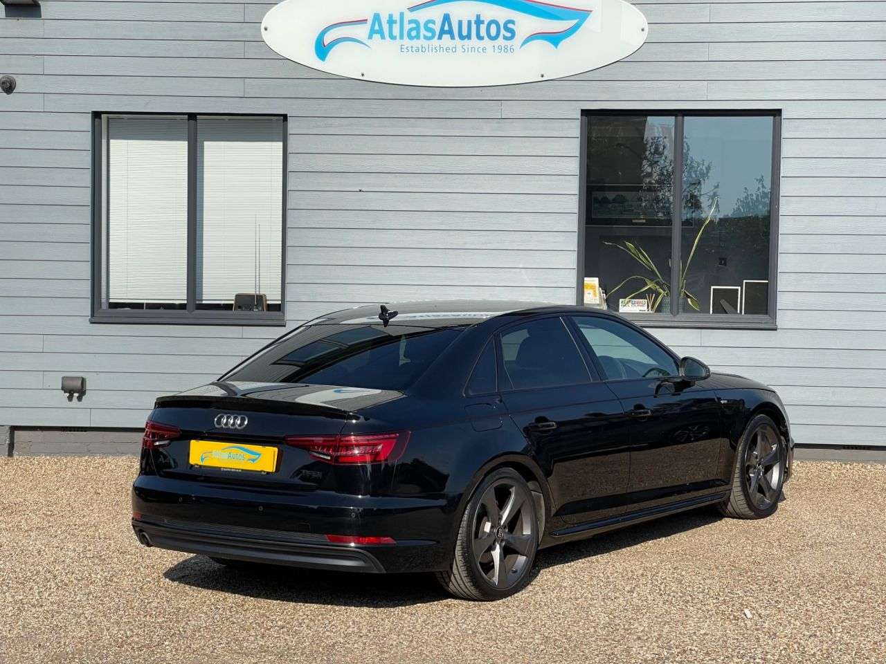 2017 AUDI A4 2017 AUDI A4