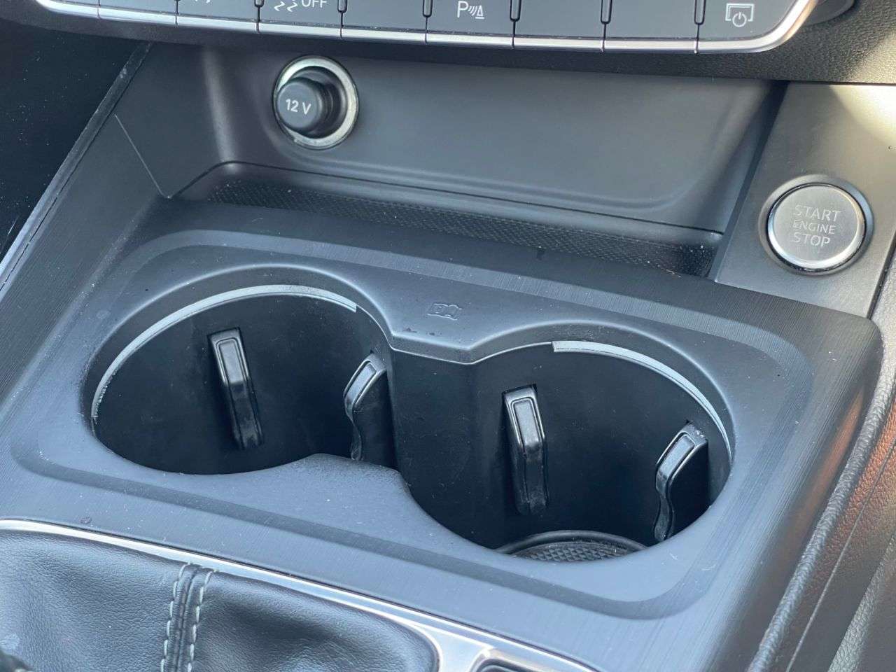 2017 AUDI A4 2017 AUDI A4