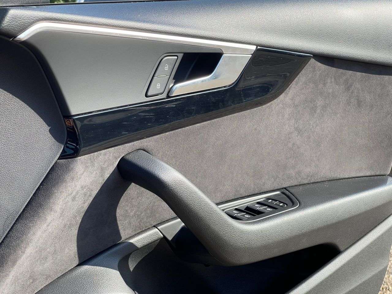 2017 AUDI A4 2017 AUDI A4