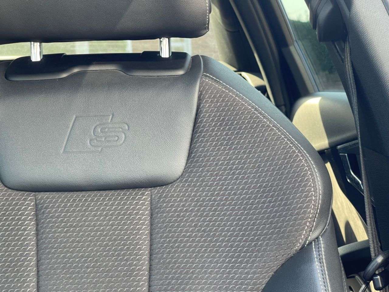 2017 AUDI A4 2017 AUDI A4