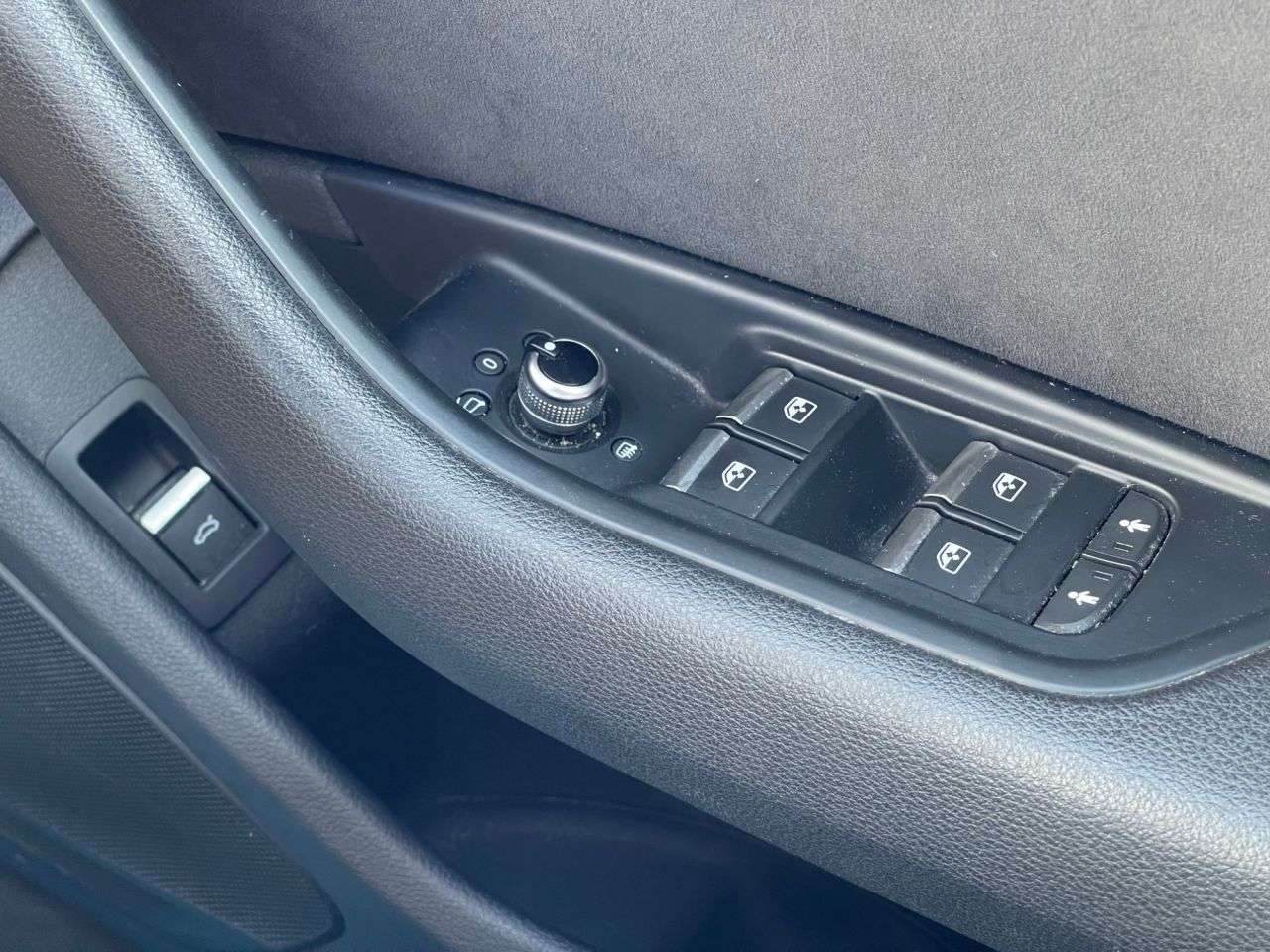 2017 AUDI A4 2017 AUDI A4