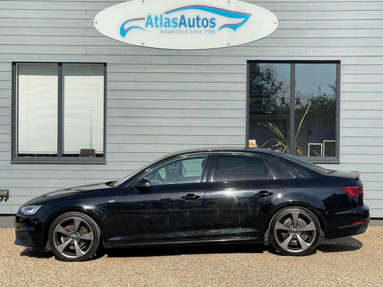 2017 AUDI A4 2017 AUDI A4