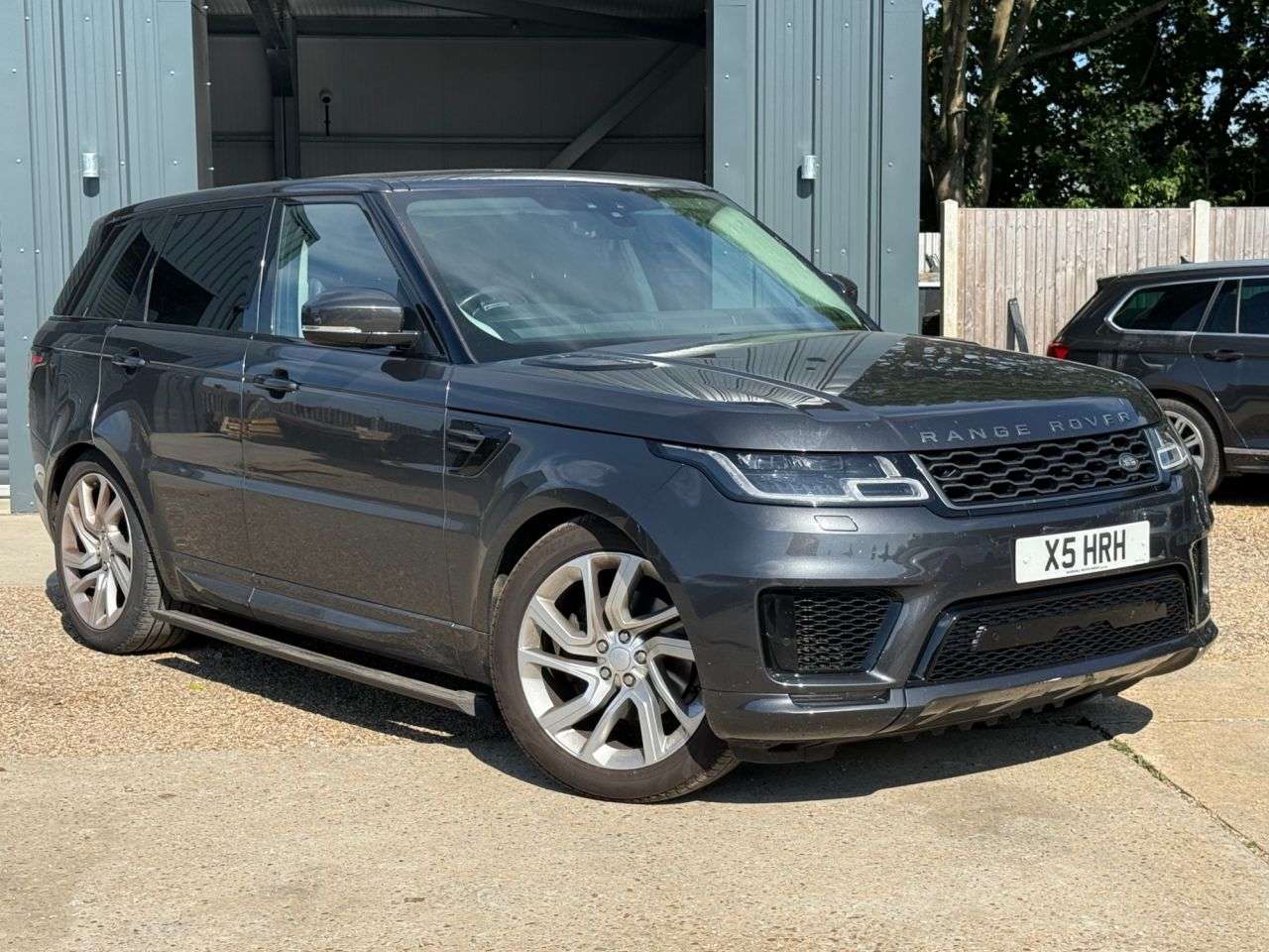 A 2018 LAND ROVER RANGE ROVER SPORT 3.0 SD V6 HSE Dynamic SUV 5dr Diesel Auto 4WD Euro 6 (s/s) (306 ps) A 2018 LAND ROVER RANGE ROVER SPORT 3.0 SD V6 HSE Dynamic SUV 5dr Diesel Auto 4WD Euro 6 (s/s) (306 ps)