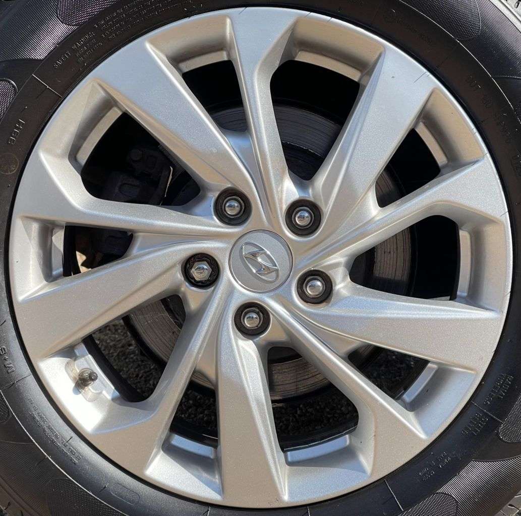 A 2019 HYUNDAI TUCSON 1.6 GDi SE Nav SUV 5dr Petrol Manual Euro 6 (s/s) (132 ps) A 2019 HYUNDAI TUCSON 1.6 GDi SE Nav SUV 5dr Petrol Manual Euro 6 (s/s) (132 ps)