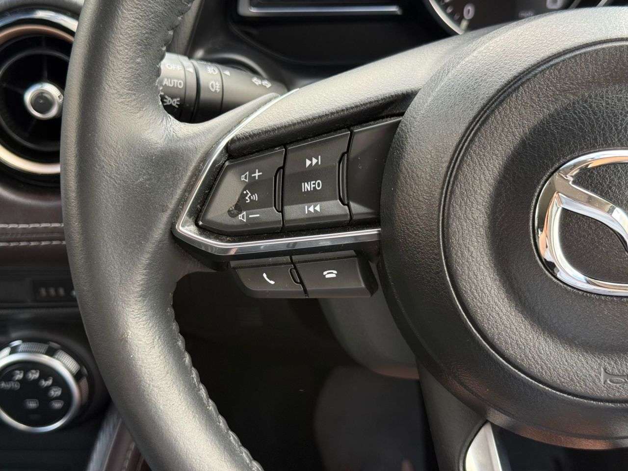 2019 MAZDA MAZDA2 2019 MAZDA MAZDA2