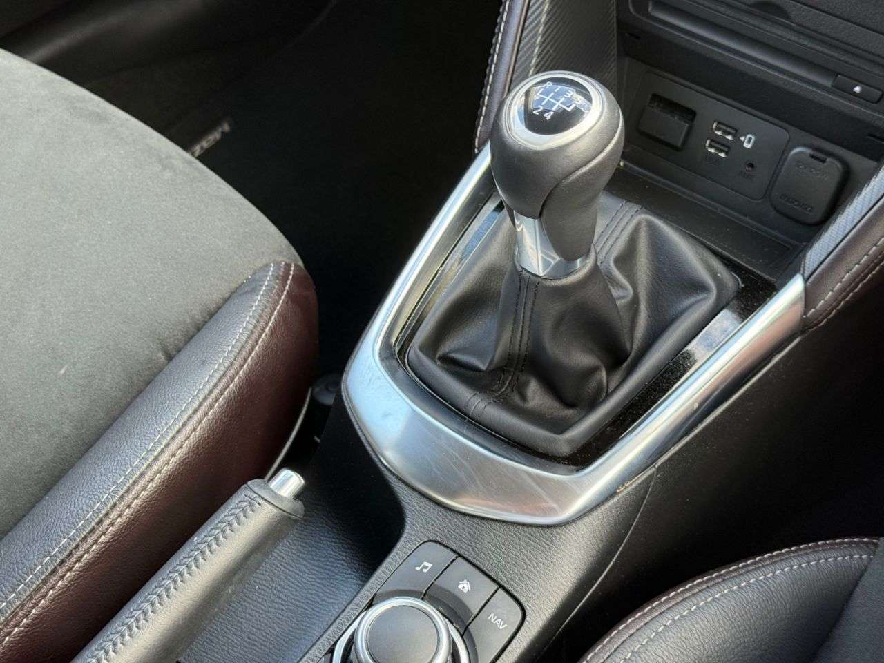 2019 MAZDA MAZDA2 2019 MAZDA MAZDA2