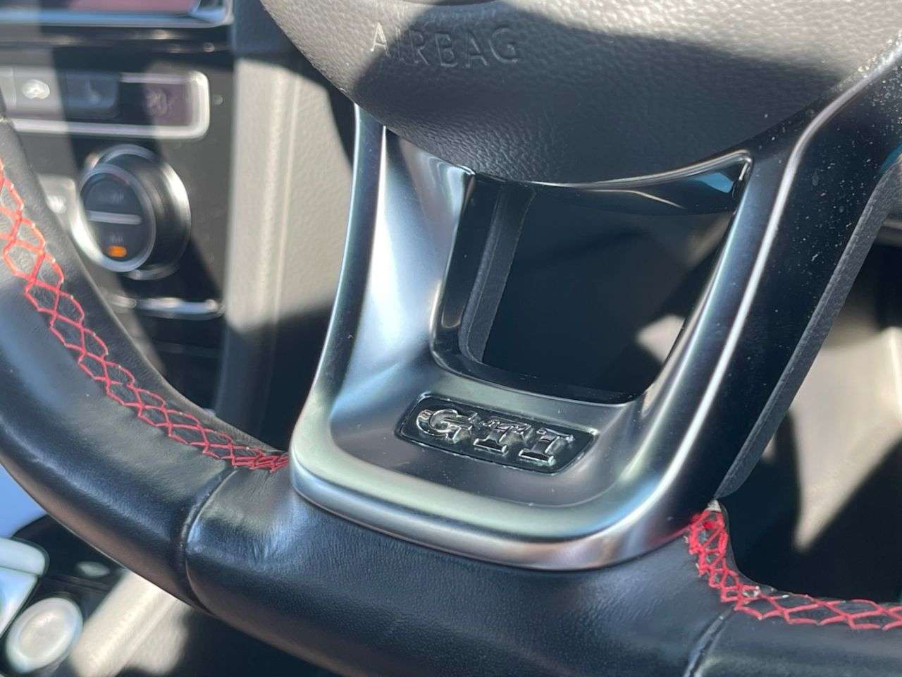 2019 VOLKSWAGEN GOLF 2019 VOLKSWAGEN GOLF