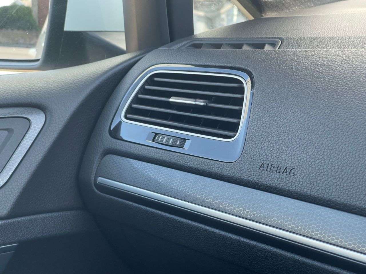 2019 VOLKSWAGEN GOLF 2019 VOLKSWAGEN GOLF