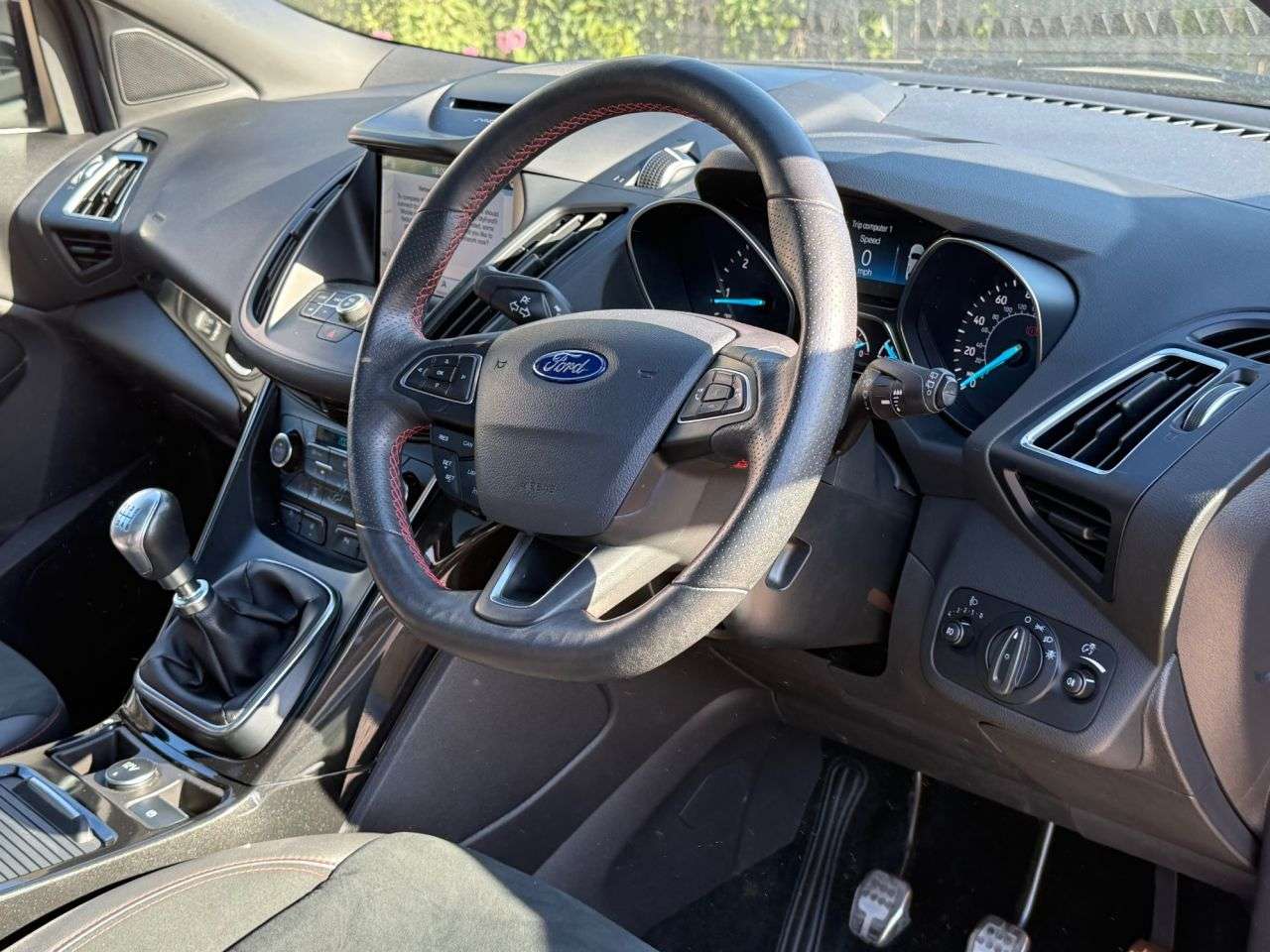 A 2019 FORD KUGA 2.0 TDCi EcoBlue ST-Line Edition SUV 5dr Diesel Manual AWD Euro 6 (s/s) (18 A 2019 FORD KUGA 2.0 TDCi EcoBlue ST-Line Edition SUV 5dr Diesel Manual AWD Euro 6 (s/s) (18