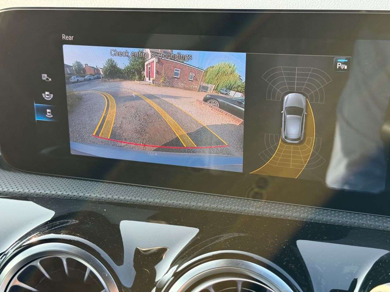 A 2020 MERCEDES-BENZ A CLASS 2.0 A250 AMG Line (Premium Plus 2) Hatchback 5dr Petrol 7G-DCT Euro 6 (s/s) A 2020 MERCEDES-BENZ A CLASS 2.0 A250 AMG Line (Premium Plus 2) Hatchback 5dr Petrol 7G-DCT Euro 6 (s/s)