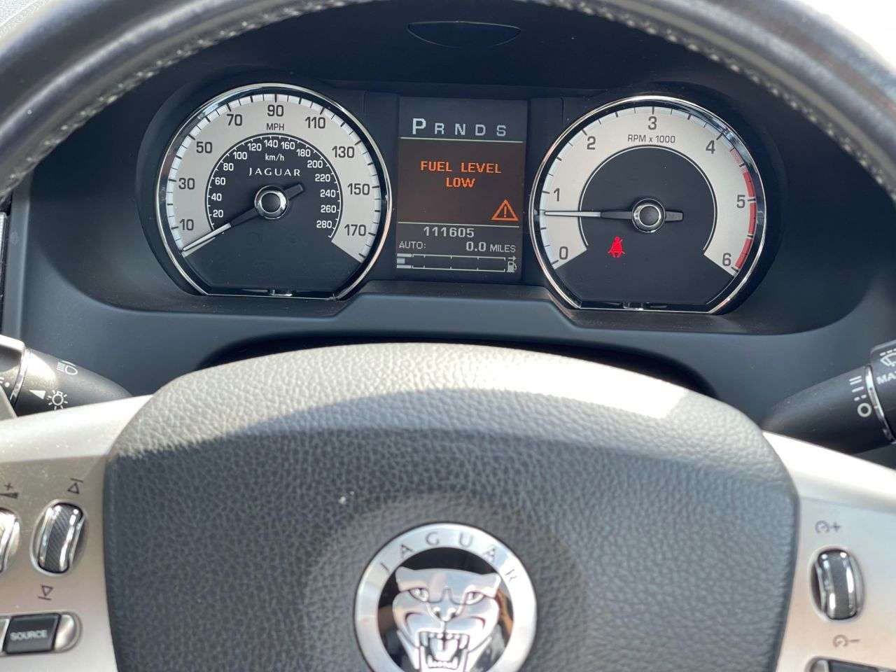 2011 JAGUAR XF 2011 JAGUAR XF