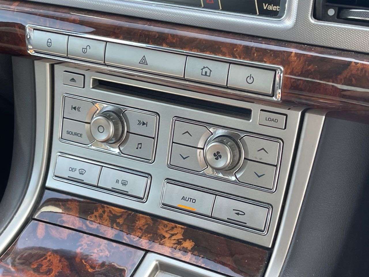 2011 JAGUAR XF 2011 JAGUAR XF