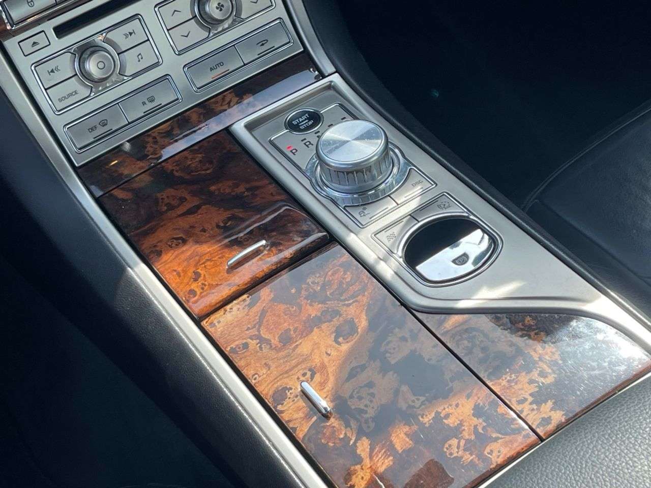 2011 JAGUAR XF 2011 JAGUAR XF