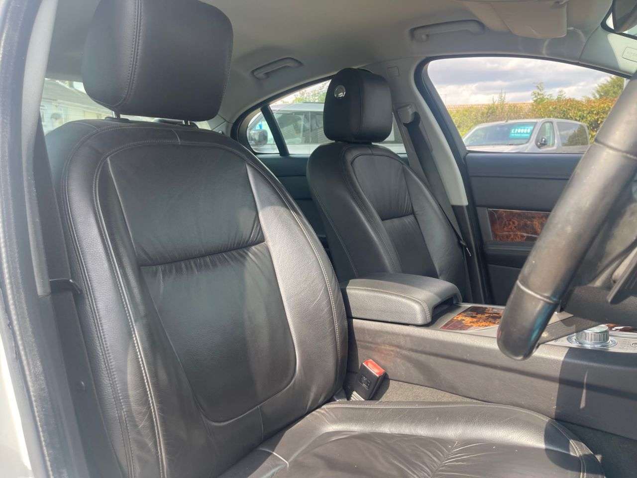 2011 JAGUAR XF 2011 JAGUAR XF