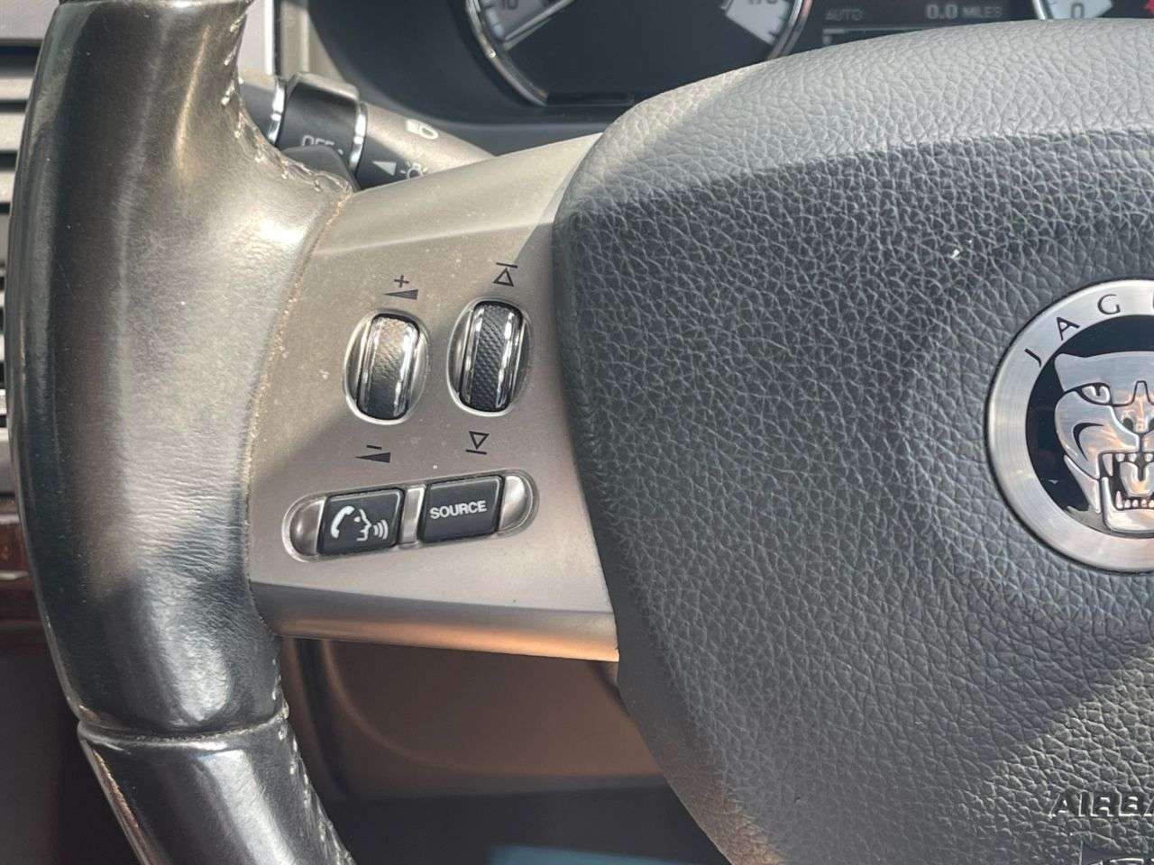 2011 JAGUAR XF 2011 JAGUAR XF
