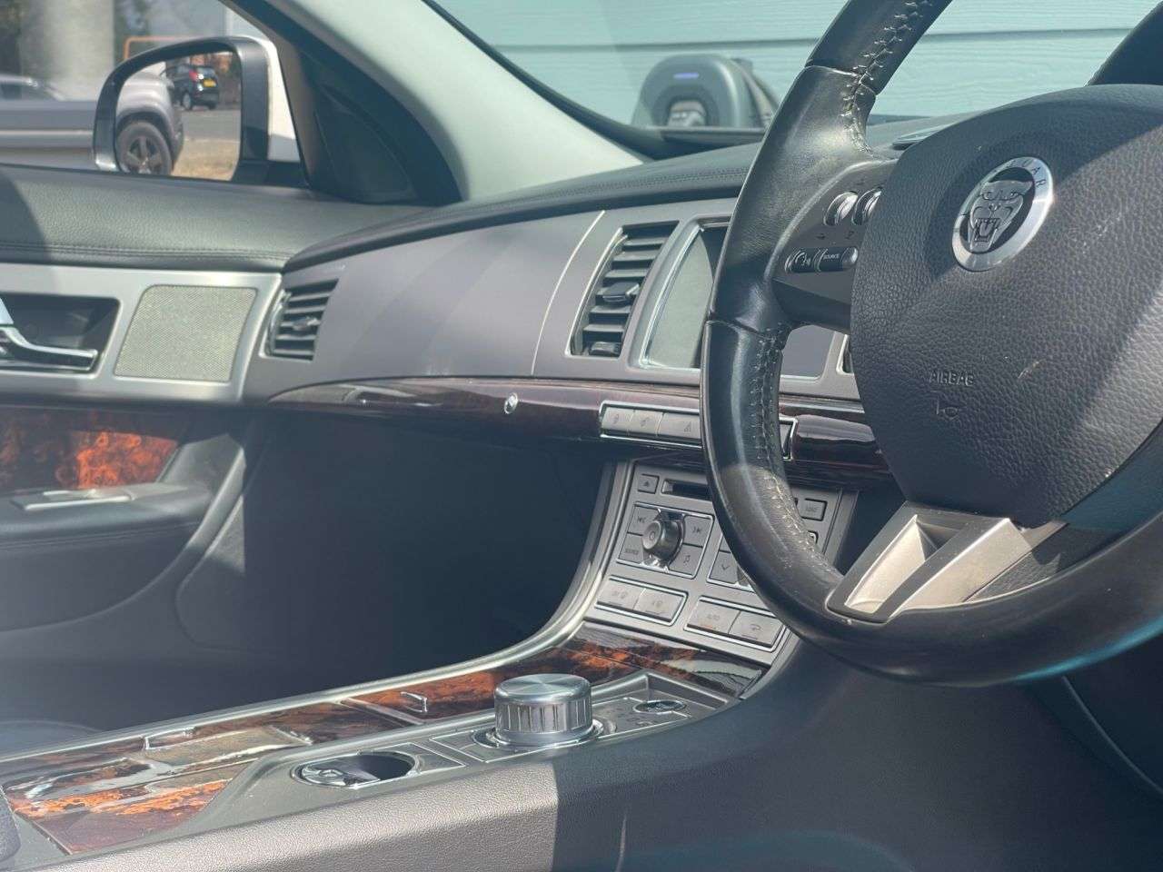 2011 JAGUAR XF 2011 JAGUAR XF