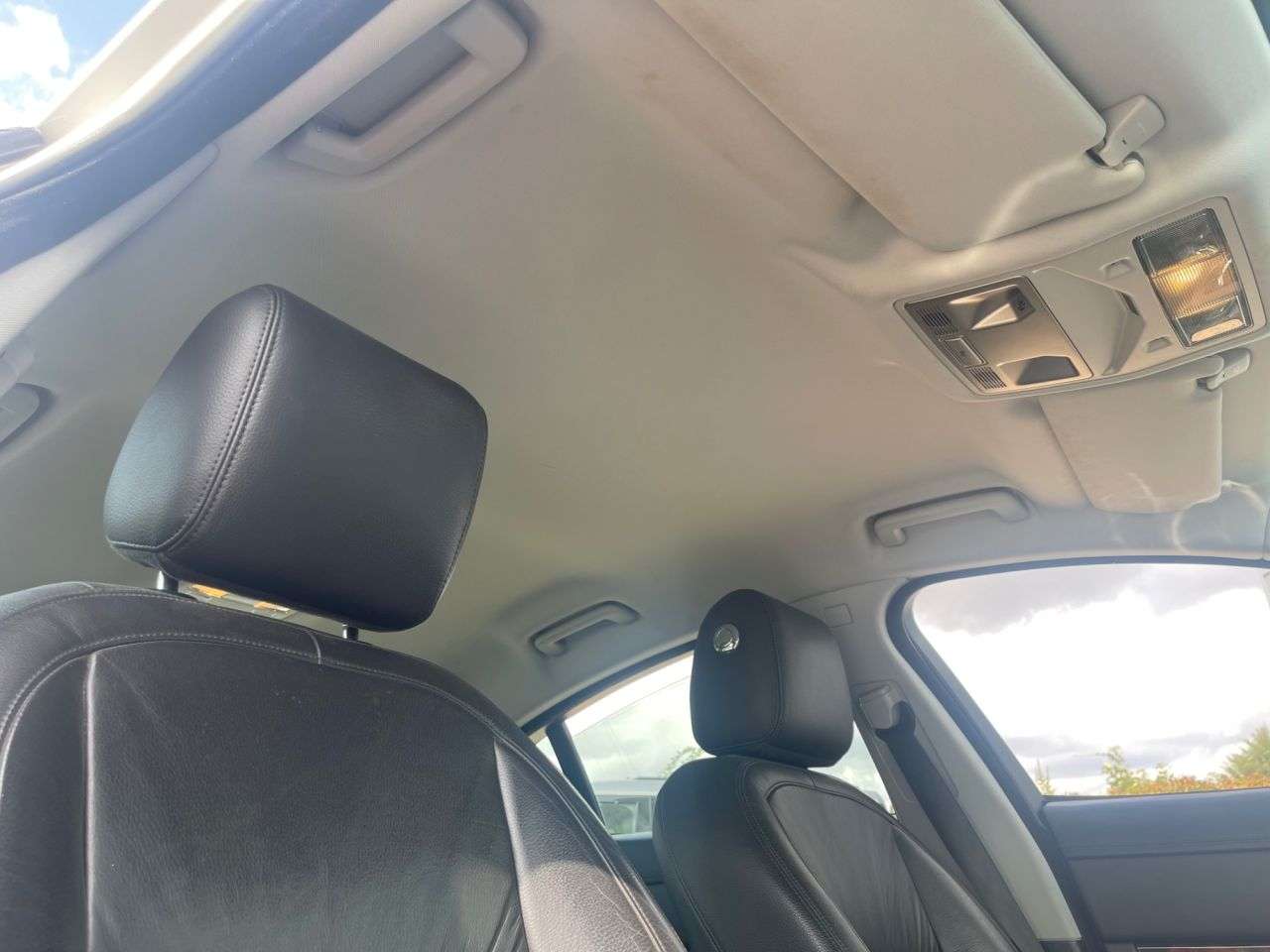 2011 JAGUAR XF 2011 JAGUAR XF