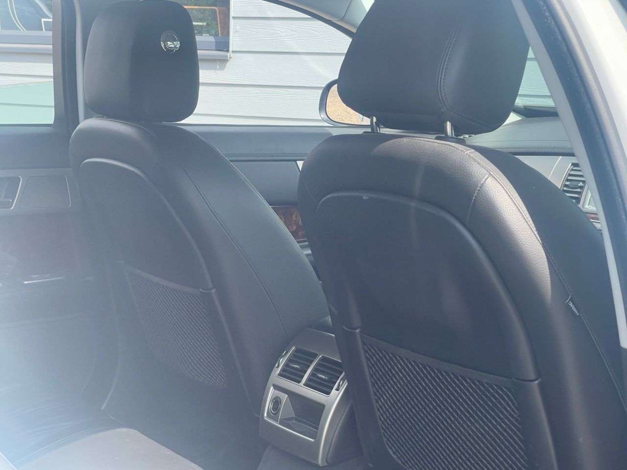 2011 JAGUAR XF 2011 JAGUAR XF