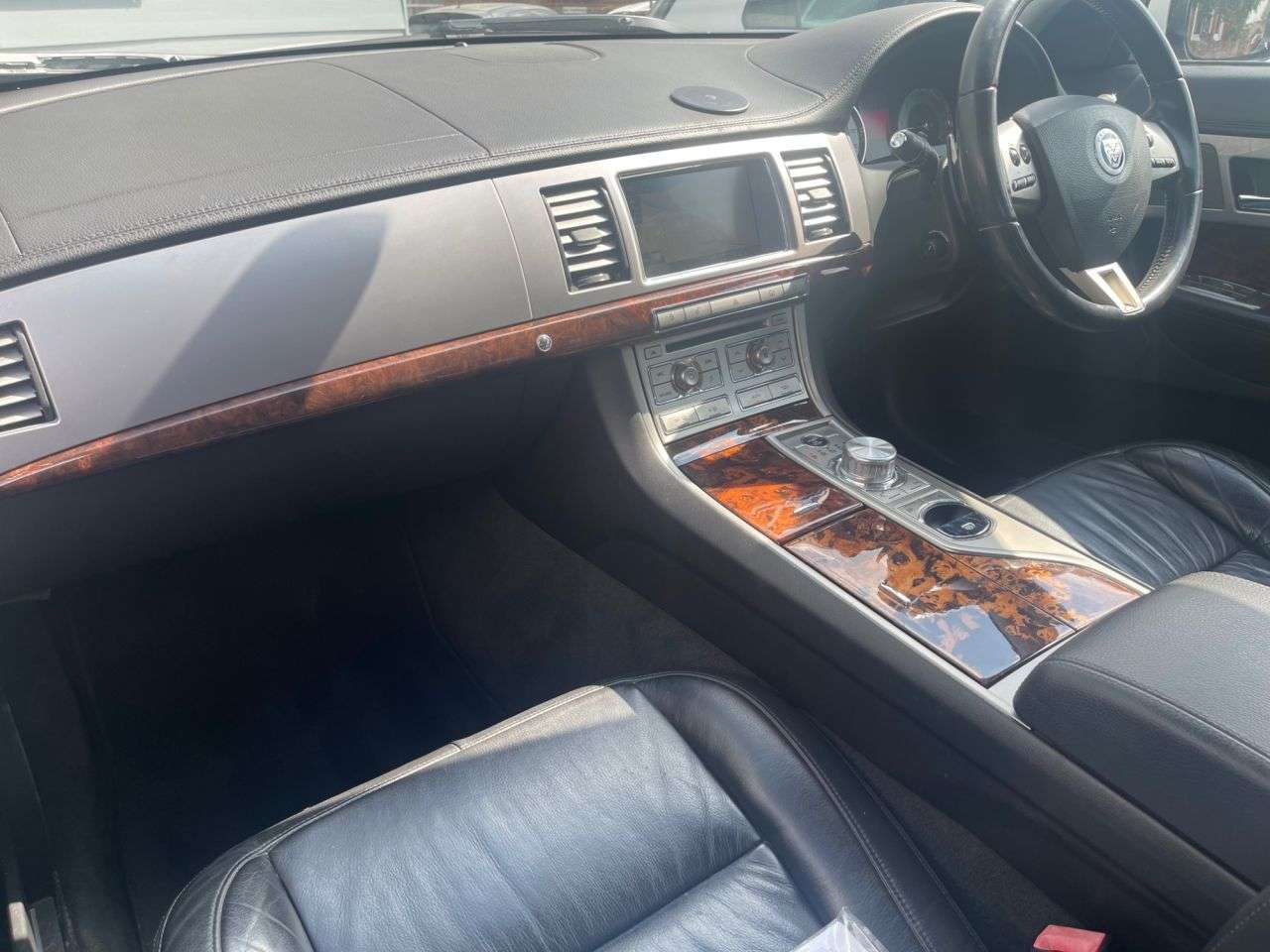 2011 JAGUAR XF 2011 JAGUAR XF