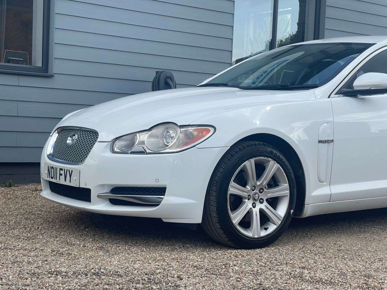 2011 JAGUAR XF 2011 JAGUAR XF