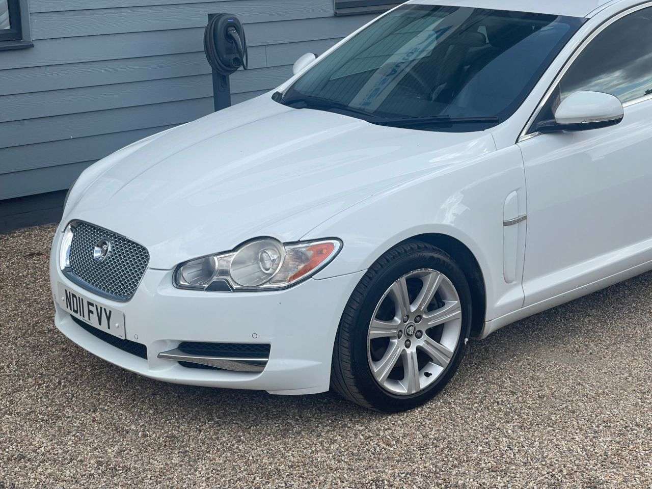 2011 JAGUAR XF 2011 JAGUAR XF