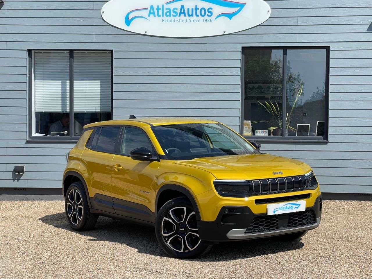 A 2025 JEEP AVENGER 1.2 e-Hybrid Summit SUV 5dr Petrol Hybrid e-DCT Euro 6 (s/s) (100 ps) A 2025 JEEP AVENGER 1.2 e-Hybrid Summit SUV 5dr Petrol Hybrid e-DCT Euro 6 (s/s) (100 ps)