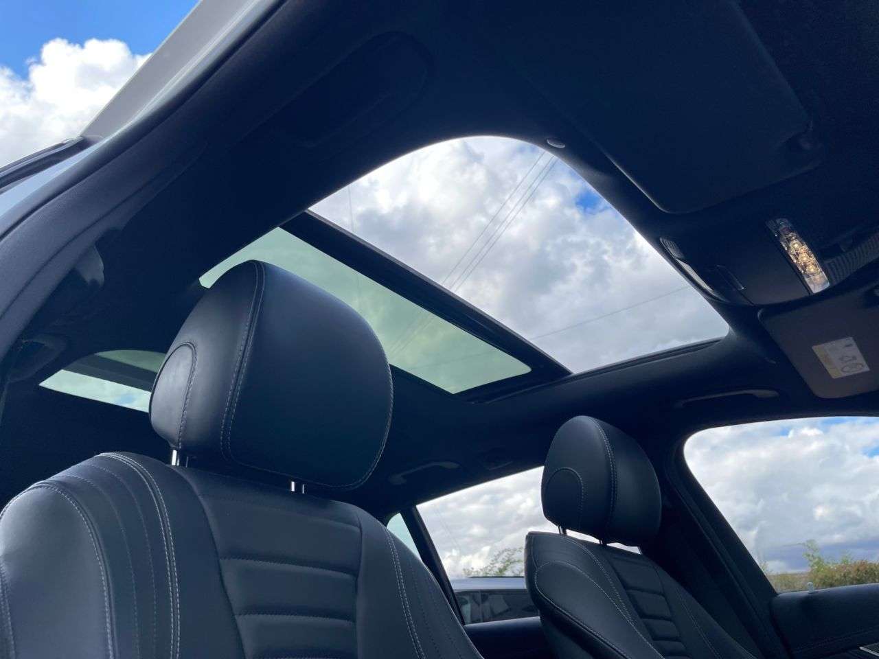 A 2016 MERCEDES-BENZ E CLASS 2.0 E220d AMG Line (Premium) Estate 5dr Diesel G-Tronic+ Euro 6 (s/s) (194 A 2016 MERCEDES-BENZ E CLASS 2.0 E220d AMG Line (Premium) Estate 5dr Diesel G-Tronic+ Euro 6 (s/s) (194