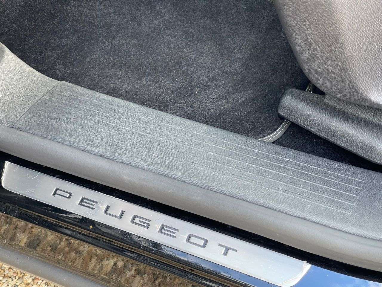 2024 PEUGEOT 3008 2024 PEUGEOT 3008