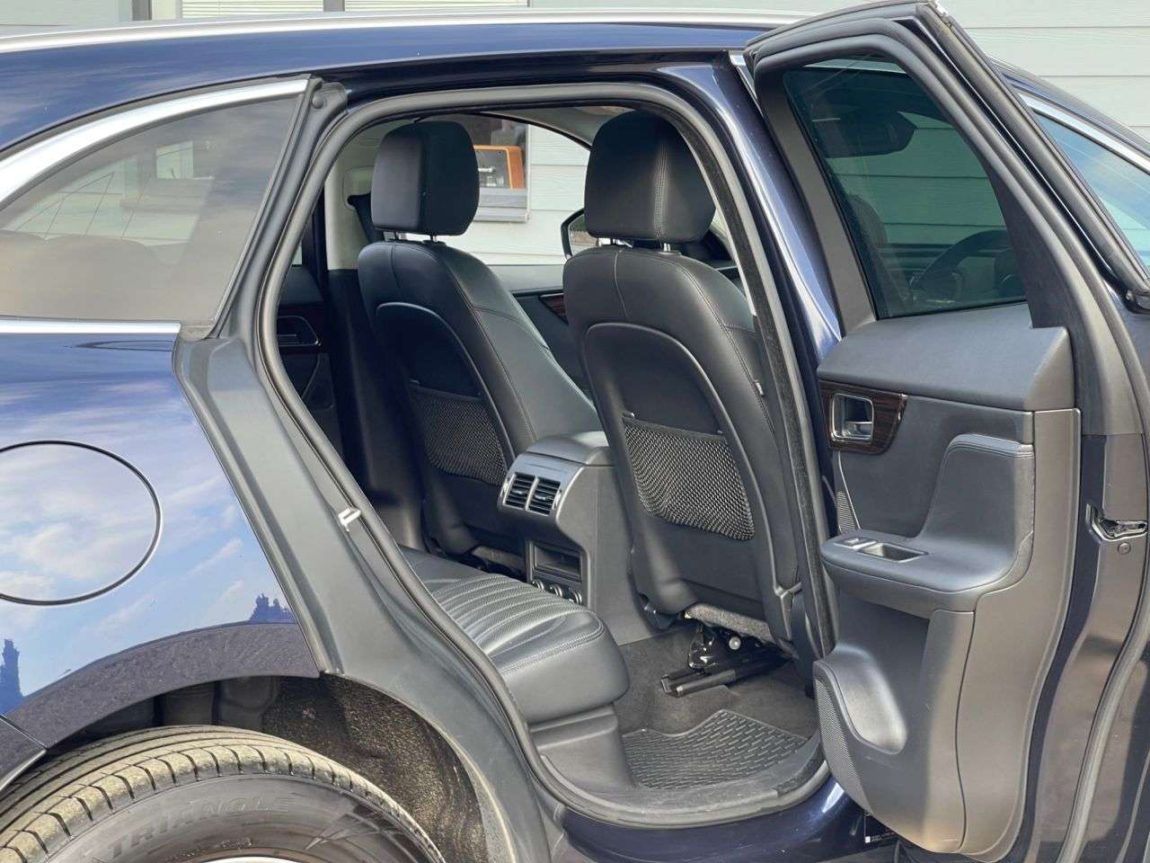 2017 JAGUAR F-PACE 2017 JAGUAR F-PACE